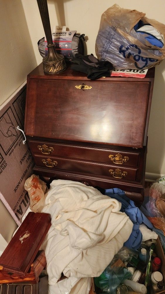 Desk Secretary Type