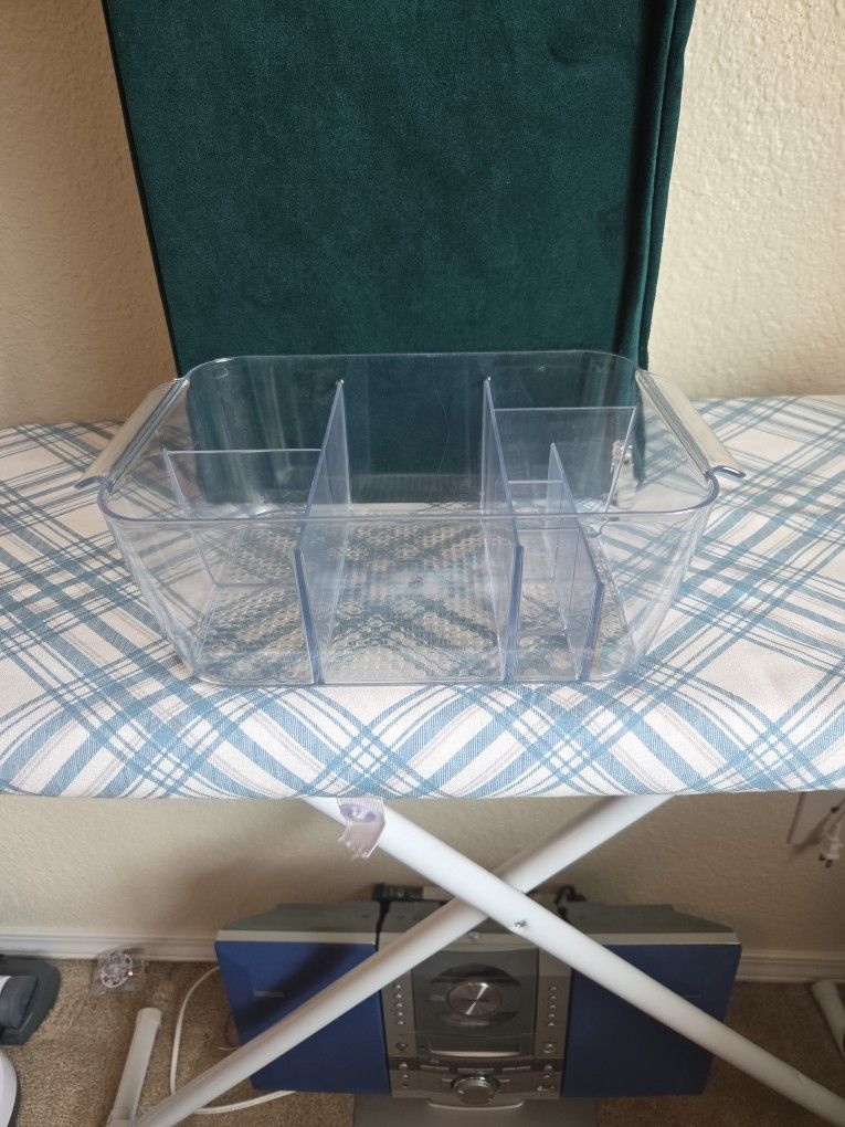 MAKE UP ORGANIZER