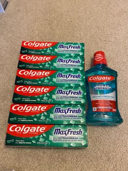 6 Colgate Toothbrushes with Mouthwash
