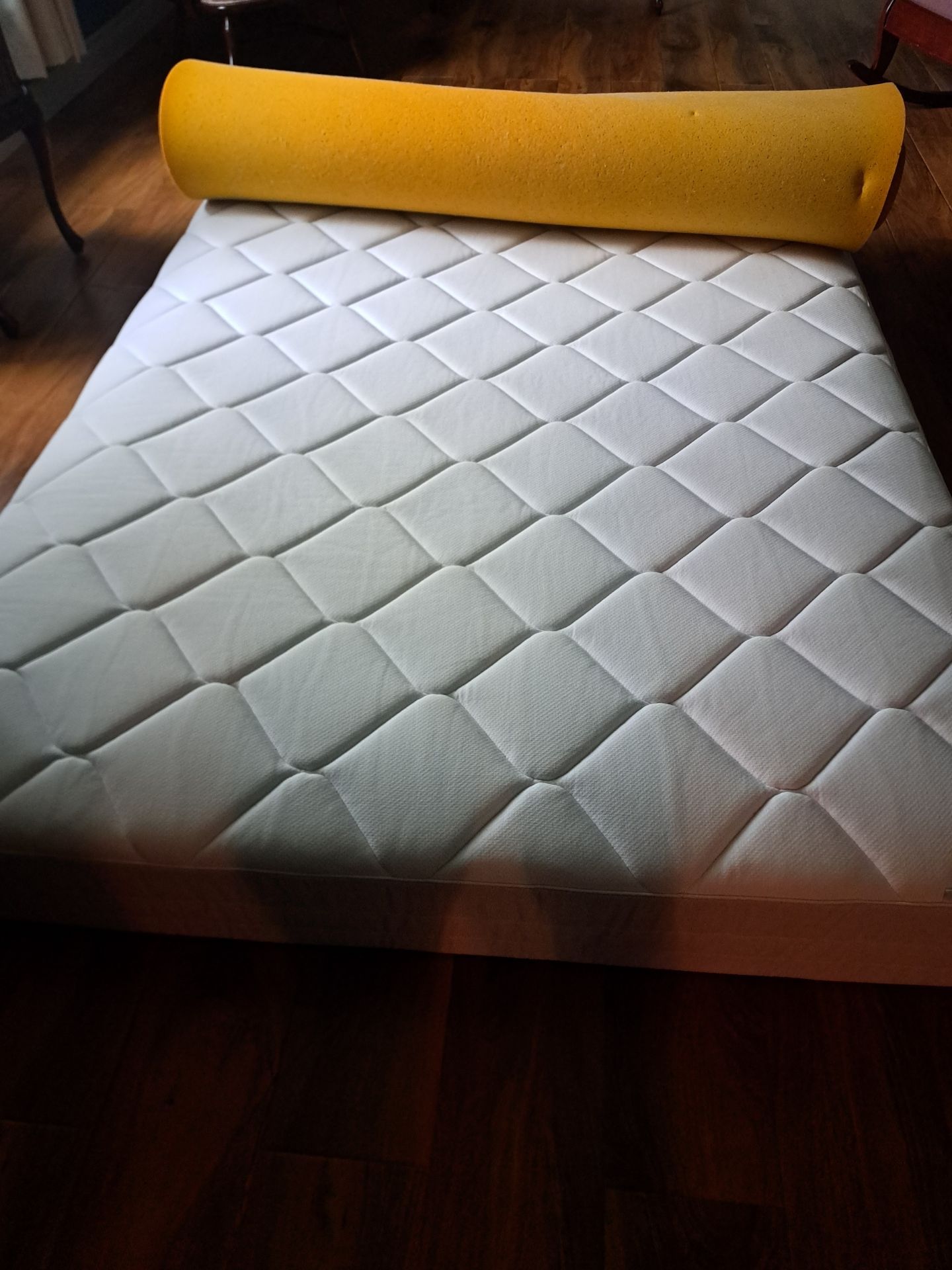 Queen Matress w Frame