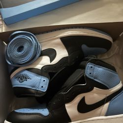 Jordan 1 UNC 