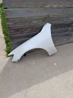 01-05 Lexus is300 left fender