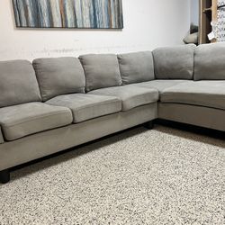(+Delivery Opt.) Awesome/Lower Profile L-Shaped Sectional!