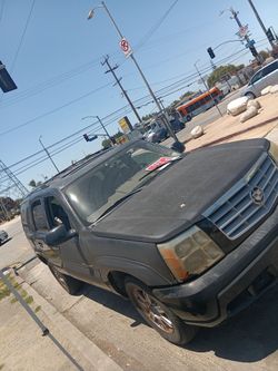 02 6.0 Cadillac Escalade