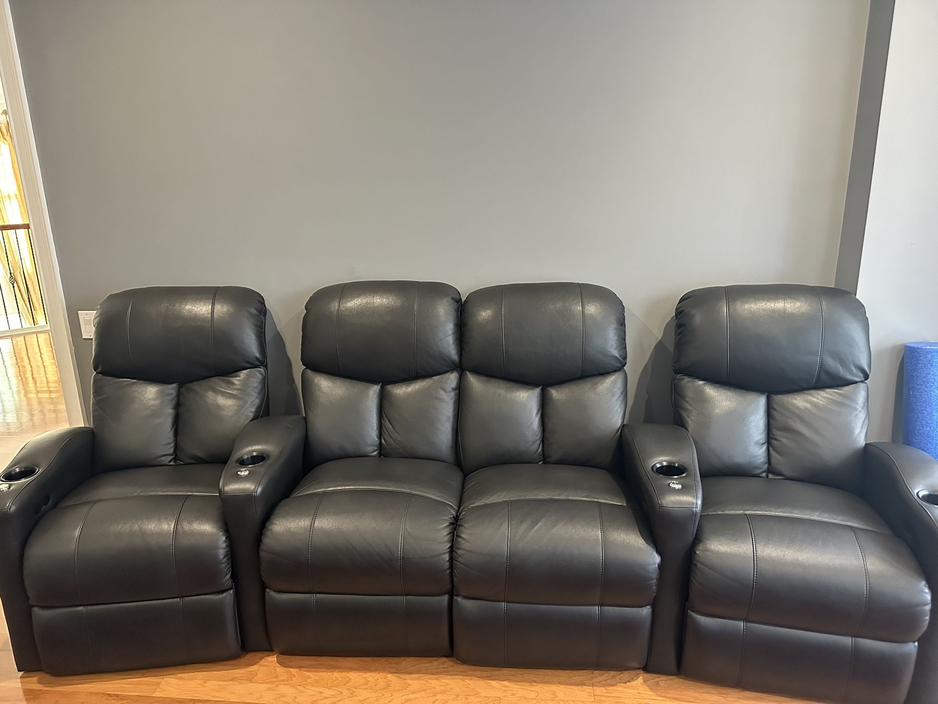 Electric Reclining Movie Room Seats / Couch
