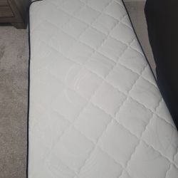Twin Mattress With Spring Box 