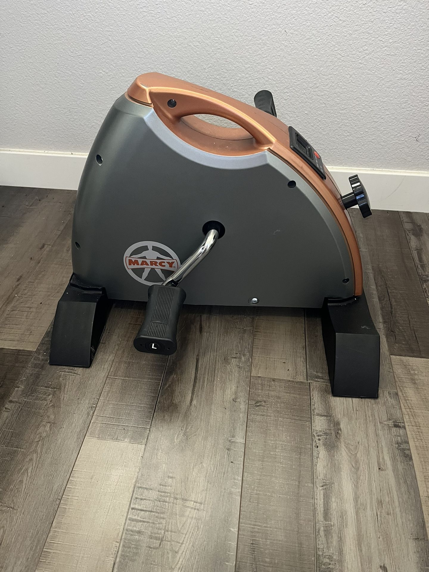 Farley Under Desk Exerciser. Works great