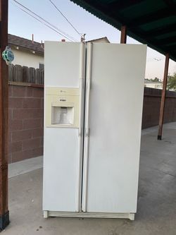 Maytag plus refrigerator freezer double door
