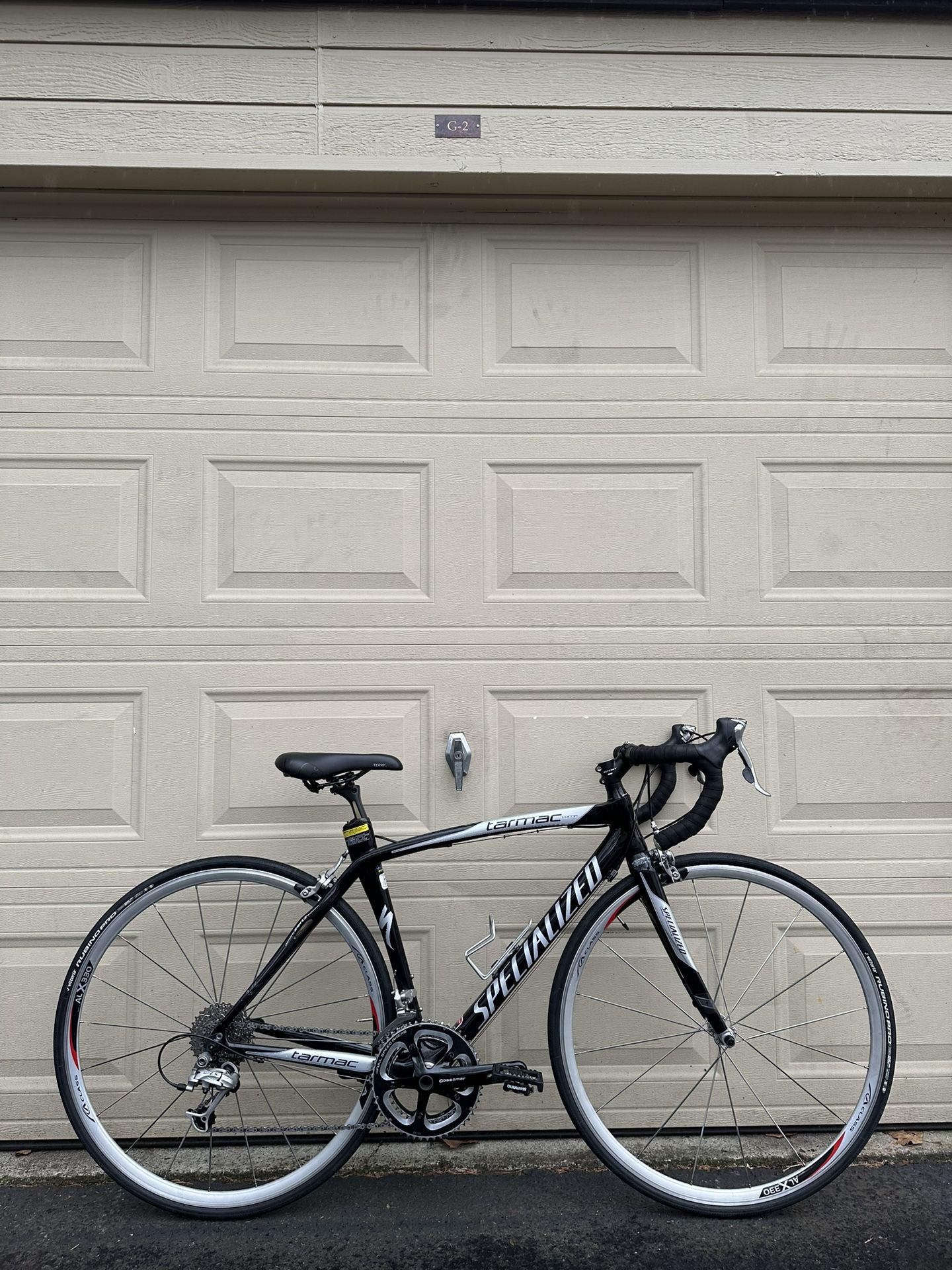 Specialized Tarmac Comp – Carbon Road Bike - 52cm Frame (Small) Bicycle