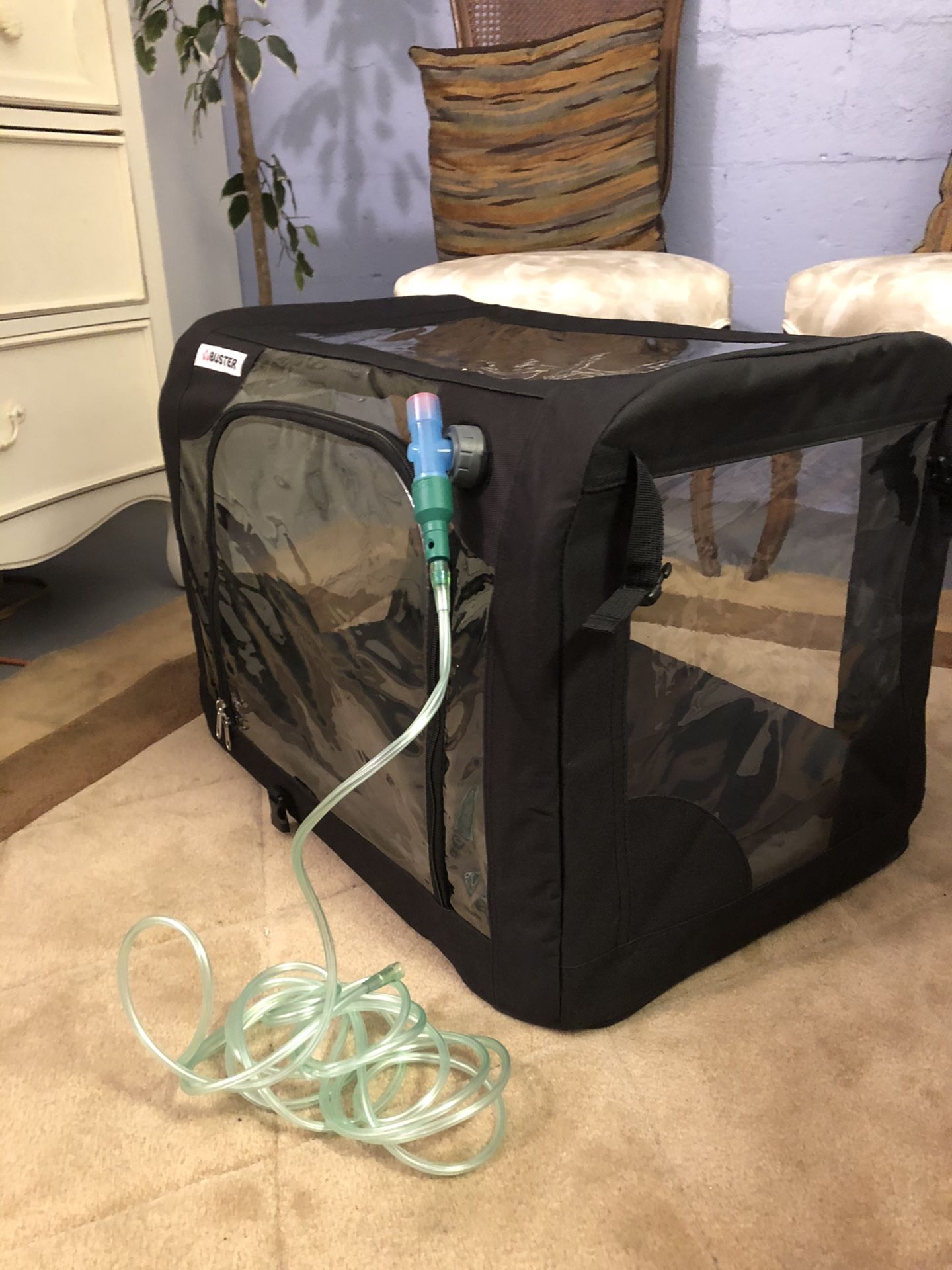 Buster ICU Cage