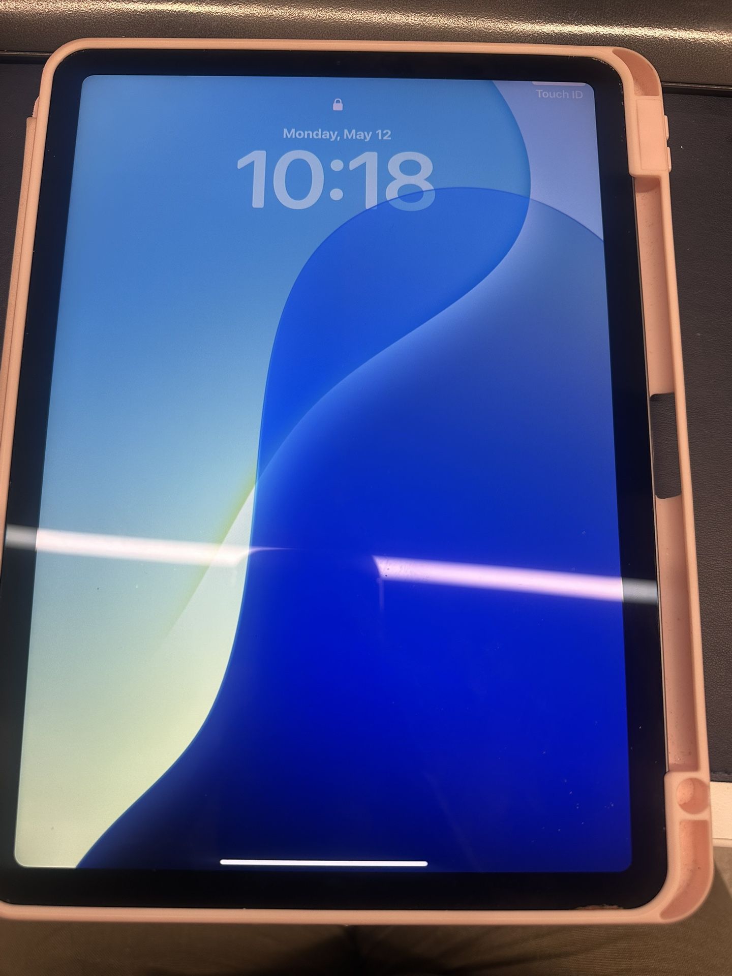 iPad Air 4th generation With Box ! $220