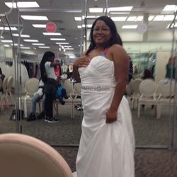 Beautiful & Brand New Wedding Dress 