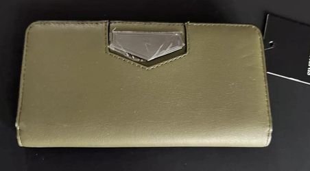 Vera Wang Wallet NEW 
