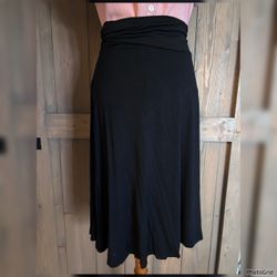 EIMIN • Black A-Line Midi Skirt