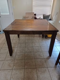 Counter height kitchen table with 6 Pub style chairs