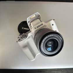 Canon M50