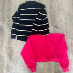 2 Women Light Sweater , Size|:XS Price :$9 Preloved