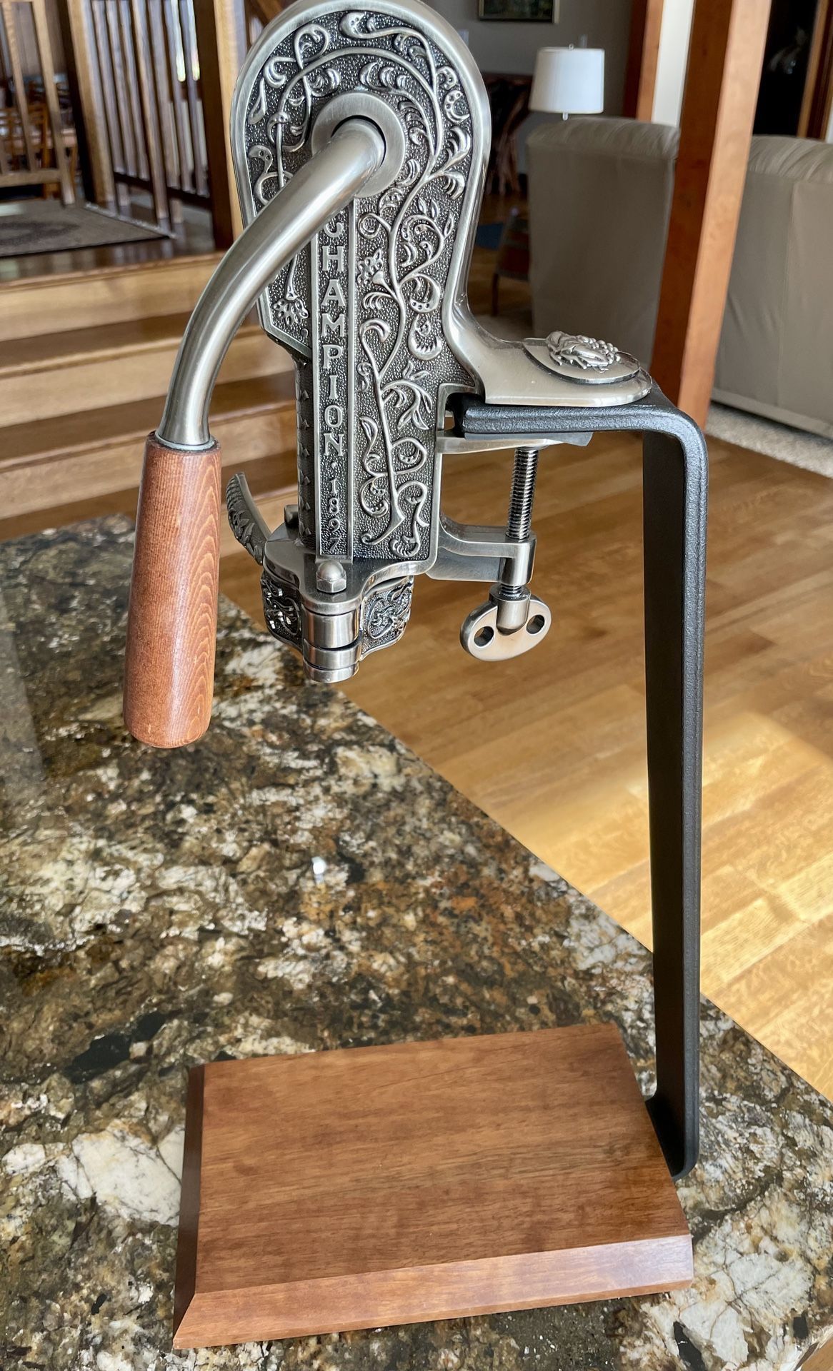 Rogar Champion Centennial Table Wine Bottle Opener Corkscrew & Stand
