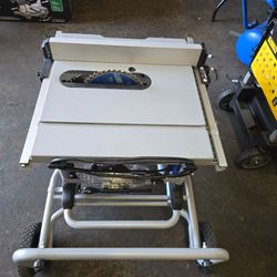 Kobalt 10-in 15 -Amp 120 -Volt Portable Jobsite Table Saw with Foldable Rolling Stand #108923