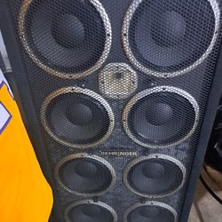 Behringer Ultrabass BB810 Subwoofer Speakers 