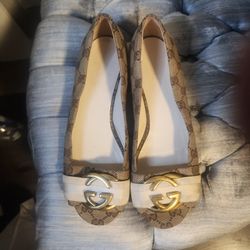 Gucci Flats