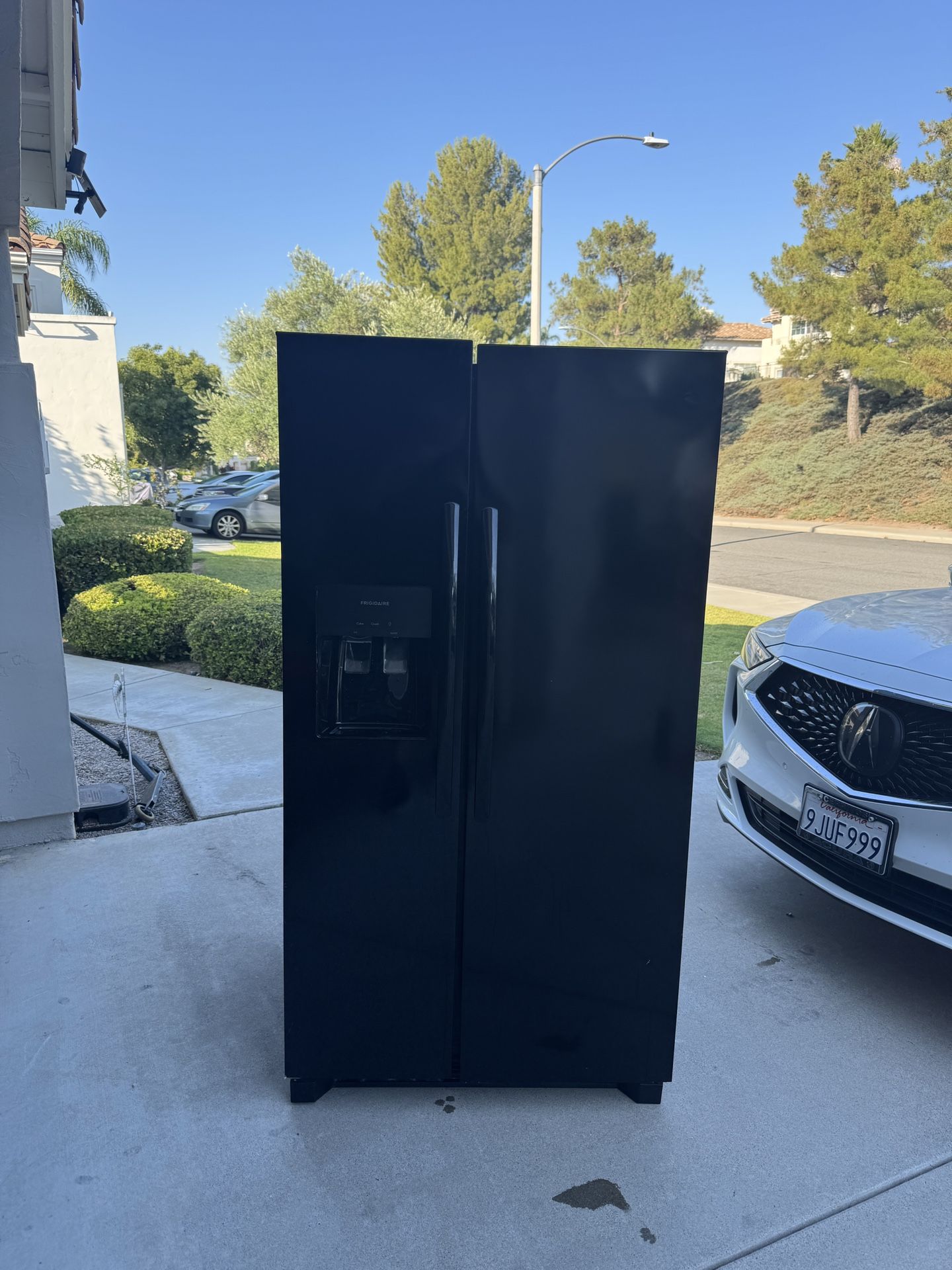 Frigidaire Refrigerator Standard Depth