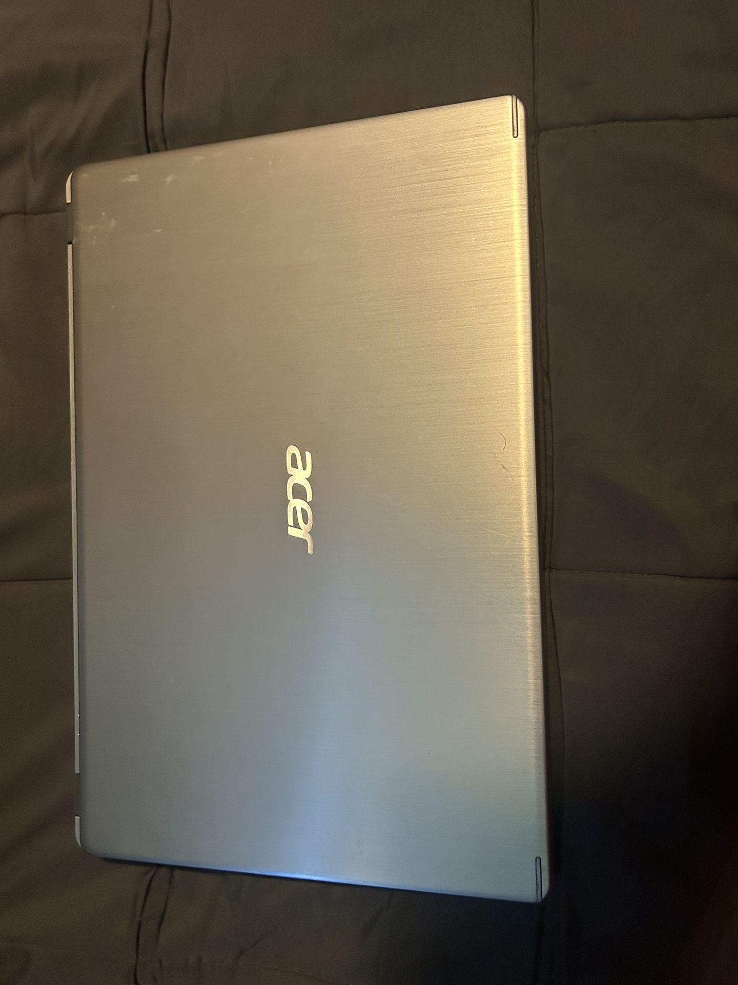 Laptop gently Used Acer Aspire 5