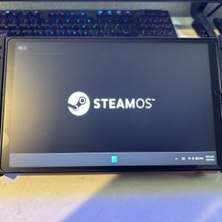 Legion Go Z1E 512GB with 1TB Micro SD Card + Legion Go 2 Controllers 