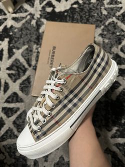 Burberry shoes