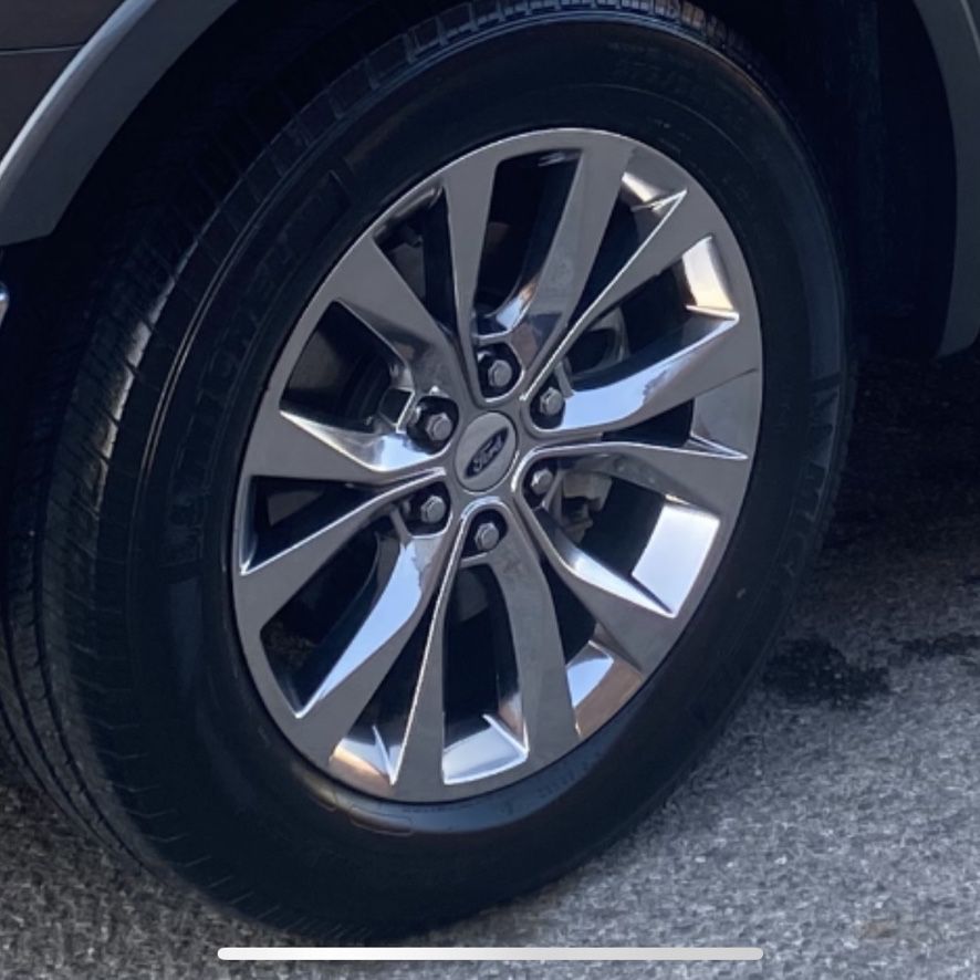 2017 Ford F150 Lariat 20” Chrome Wheels/tires