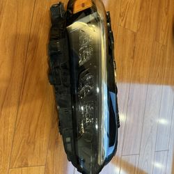2023 Honda Civic OEM right Headlight 
