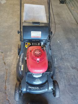 Honda lawnmower HRB216
