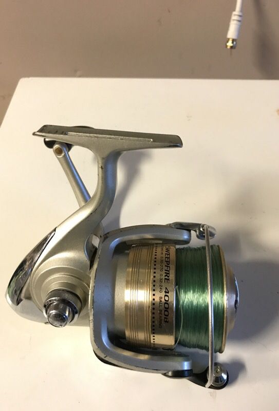 Daiwa sweepfire 4000B spinning reel for Sale in Sacramento, CA - OfferUp