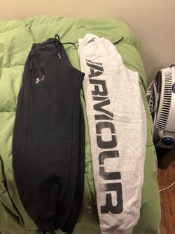Boys M Under Armour joggers
