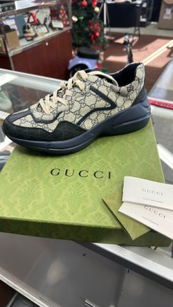 Gucci Shoes Size 10