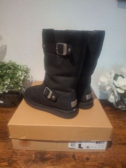 UGG black boots Size 6