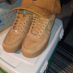 Used Men's Supreme Tan Air Force Ones Size 10 With Matching Timberland Hat