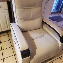 Power Gravity Recliner 