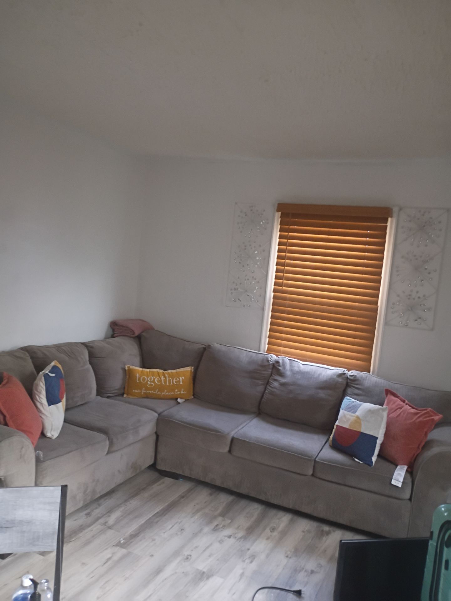 Tan sectional