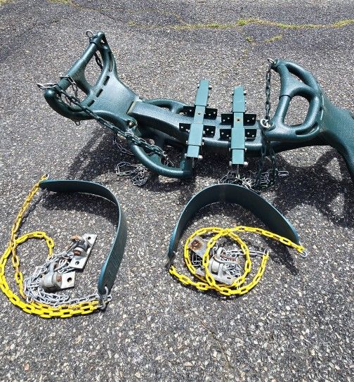 Swing set glider and swings great quality items