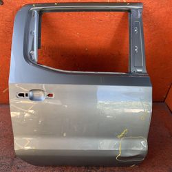 2019 - 2023 CHEVY SILVERADO 1500 GMC SIERRA 1500 RIGHT PASSENGER REAR DOOR OEM 