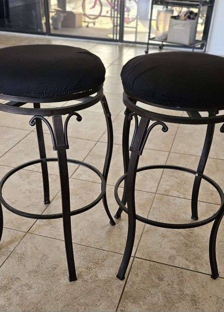 Bar Stools Swivel (2)