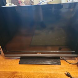 32" TV