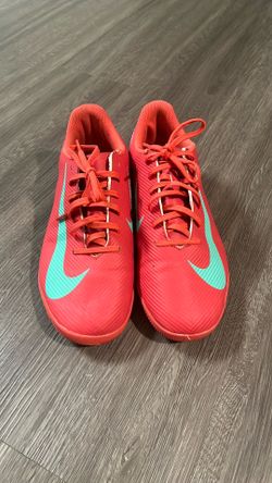 Nike indoor soccer cleats size 8.5 men