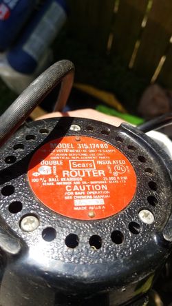 Craftsman router with bits