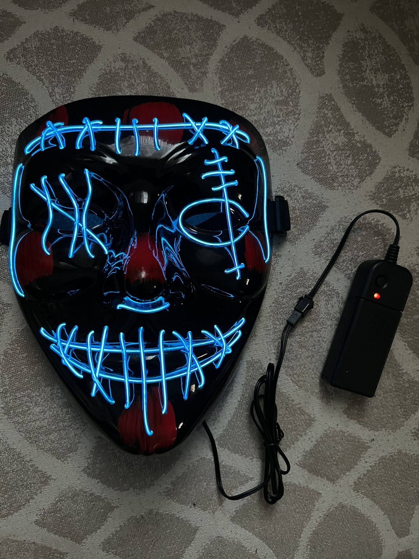 Mask Lights Up Different Modes