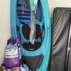 Kayak - Paddles- life vest