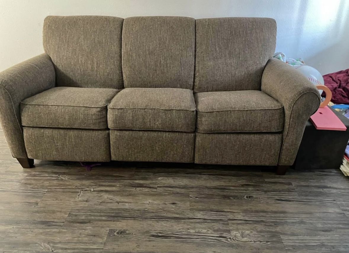 Reclining Couch With Ports