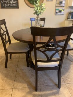 Dining set