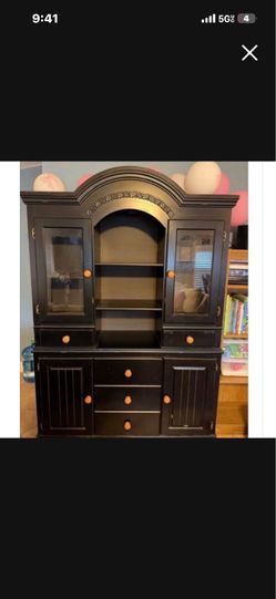 Black Kitchen Cabinet